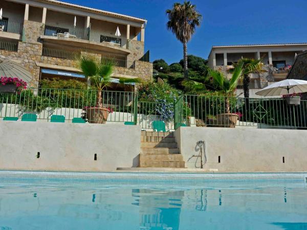 Residence Roc E Mare Cargèse : photo 1 de la chambre appartement 3 chambres - vue sur mer