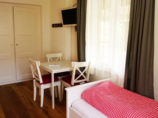 Adventure Guesthouse Interlaken : photo 4 de la chambre chambre triple standard