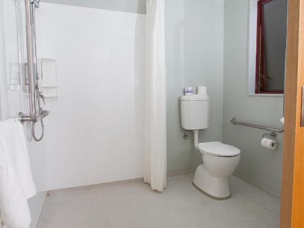 Alhambra Oaks Motor Lodge : photo 2 de la chambre grand studio