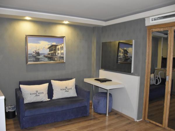 Bonne Sante Hotel : photo 4 de la chambre suite familiale deluxe