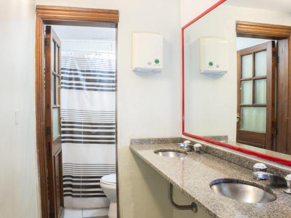 Play Hostel Arcos : photo 2 de la chambre chambre double avec salle de bains commune