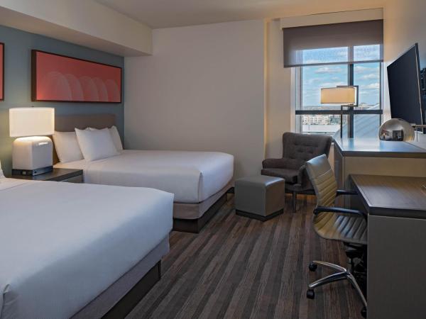 Hyatt House Indianapolis Downtown : photo 3 de la chambre den room with two queen beds
