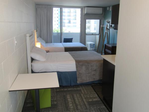 Waikiki Central Hotel - No Resort Fees : photo 2 de la chambre chambre double standard 2
