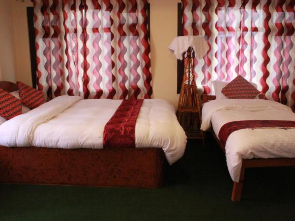 Best Hostel : photo 8 de la chambre chambre familiale avec salle de bains privative