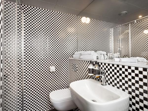 Grand Hotel Terminus : photo 7 de la chambre chambre standard lit queen-size