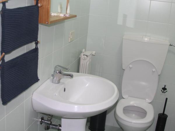 Beteyà Hostel Don Bosco : photo 5 de la chambre chambre double ou lits jumeaux Économique 