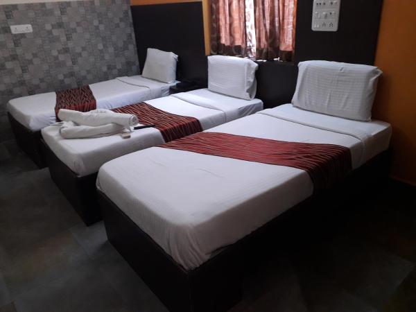 Season 4 Residences -Thiruvanmiyur Near Tidel park Apollo Proton cancer center and IIT Madras Research Park : photo 5 de la chambre chambre familiale deluxe