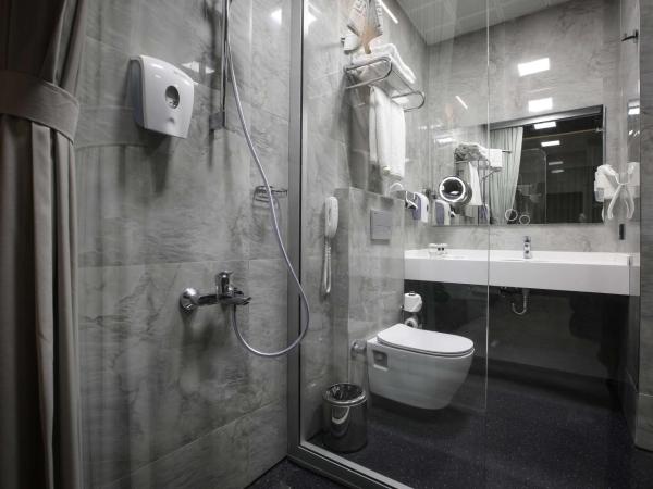 Best Western Premier Karsiyaka Convention & Spa Hotel : photo 9 de la chambre chambre lit king-size avec vue panoramique