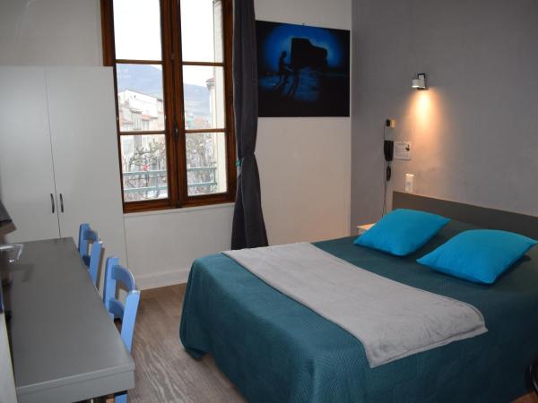 Hôtel du Commerce : photo 4 de la chambre chambre double