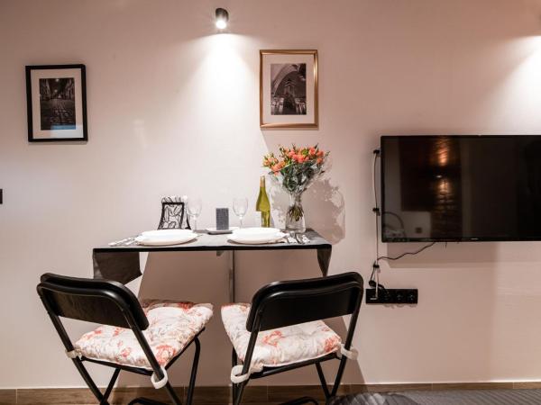 DIETLA 99 APARTMENTS - IDEAL LOCATION - in the heart of Krakow : photo 5 de la chambre appartement standard