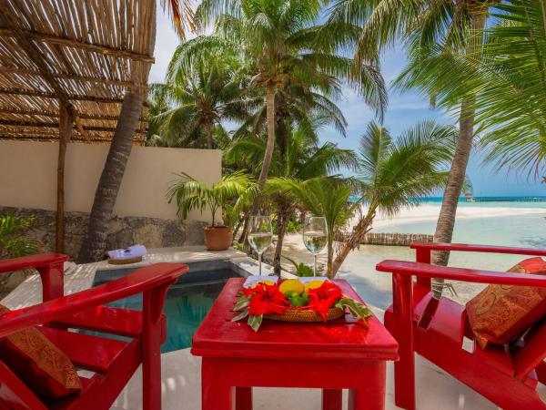 Lotus Beach Hotel - Adults Only : photo 2 de la chambre suite avec piscine privée