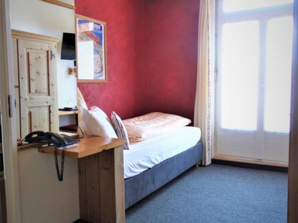 Hotel Bündnerhof : photo 3 de la chambre chambre simple standard