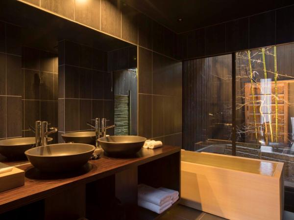 Sowaka : photo 3 de la chambre chambre lit queen-size supérieure - animaux domestiques acceptés (bâtiment principal)