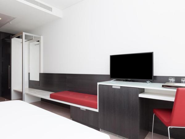 Axor Feria : photo 9 de la chambre chambre double avec navette aéroport gratuite