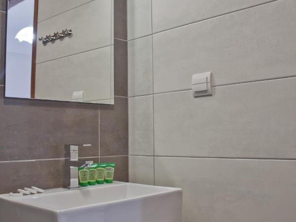 Danaos Hotel : photo 10 de la chambre chambre quadruple