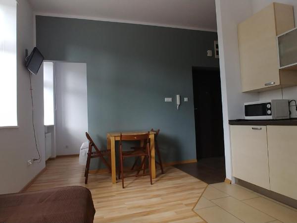 999 Aparthostel : photo 5 de la chambre chambre triple avec salle de bains privative