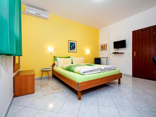 Apartments Erik B&B Adults only : photo 1 de la chambre chambre double