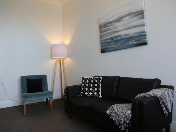 Majestic Mansions - Apartments at St Clair : photo 3 de la chambre appartement 1 chambre - vue sur mer