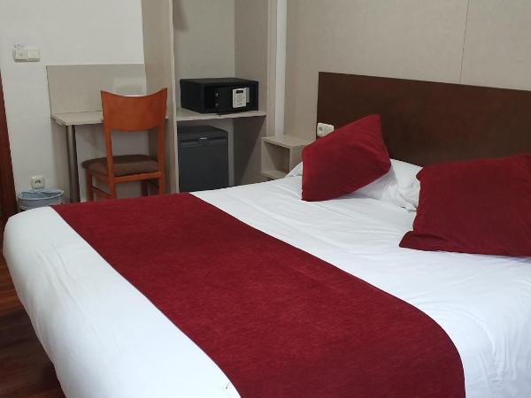 Pension Alameda : photo 1 de la chambre chambre simple avec balcon