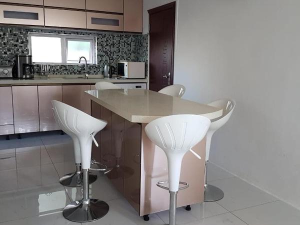 Easy World Beach Apartments : photo 2 de la chambre appartement avec balcon