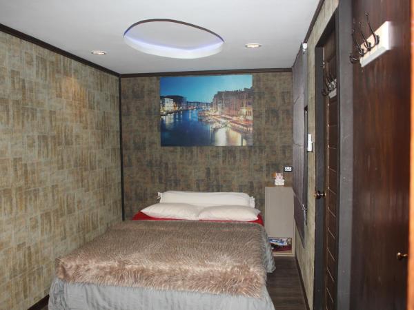 Do Dee Cafe Bangkok Hostel : photo 3 de la chambre bungalow