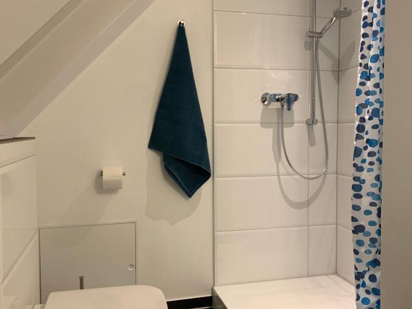 Zum armen Mann : photo 4 de la chambre chambre simple avec salle de bains extérieure privative