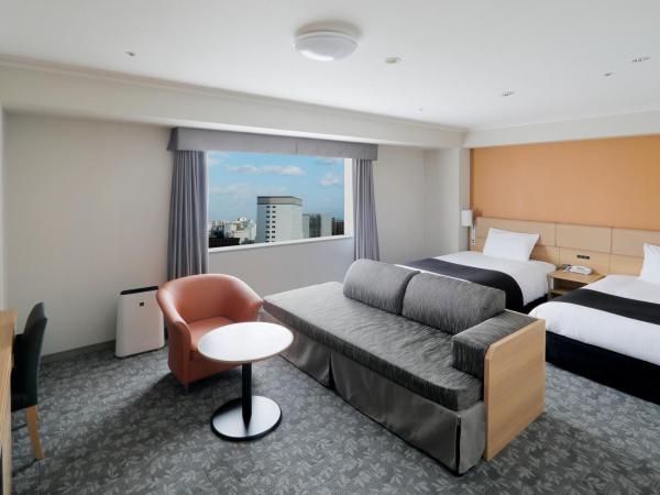 Sapporo Excel Hotel Tokyu : photo 1 de la chambre chambre lits jumeaux supérieure avec lit d'appoint - non-fumeurs - Étage standard
