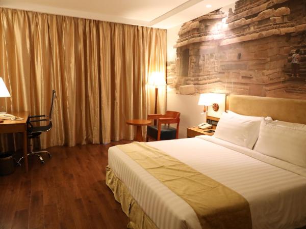 Regenta Central RS Chennai OMR SIPCOT : photo 4 de la chambre deluxe twin / king room with 15% discount on food and soft beverages