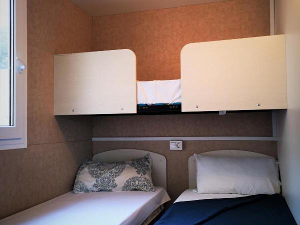 West Coast Mobilhome with XXL Terrace in Naturist Resort Solaris FKK : photo 3 de la chambre mobile home