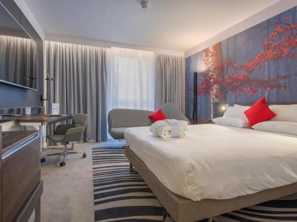 Novotel York Centre : photo 2 de la chambre chambre lit queen-size exécutive deluxe avec canapé