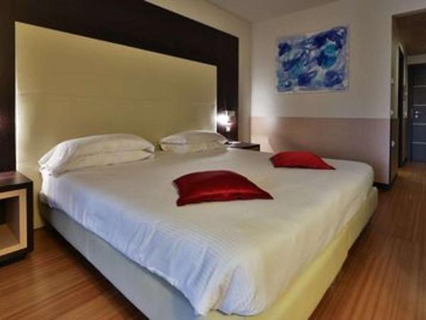 Best Western Plus Hotel Galileo Padova : photo 2 de la chambre chambre lit queen-size confort