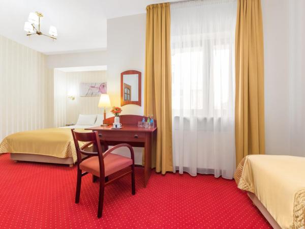 Hotel Arkadia : photo 4 de la chambre chambre familiale (2 adultes et 2 enfants)