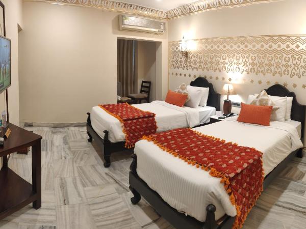 Laxmi Palace Heritage Boutique Hotel : photo 8 de la chambre deluxe double or twin room free pick up on arrival only from train or bus station (8am-8pm)