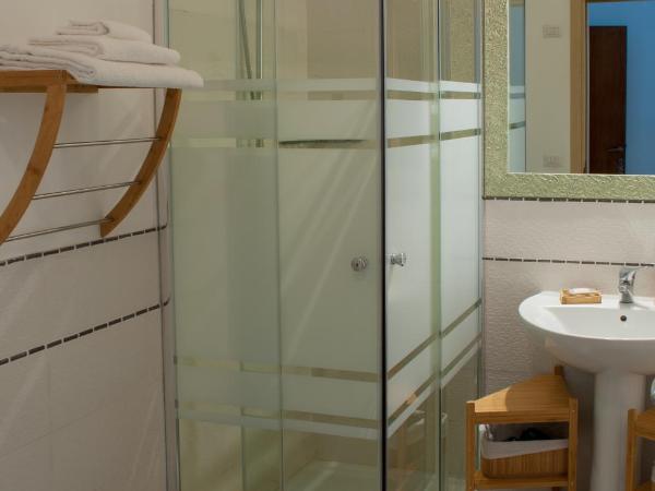 Melo Accommodations : photo 4 de la chambre chambre double ou lits jumeaux avec balcon