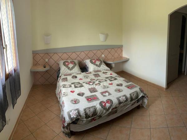 B&B Arghjola : photo 8 de la chambre chambre triple