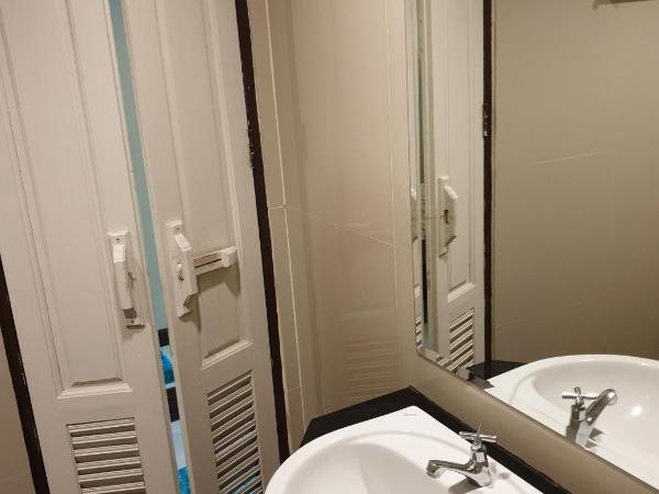 Kong Garden View Resort Chiang Rai : photo 7 de la chambre chambre lits jumeaux deluxe