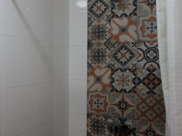 Hostel Bed - Breakfast Brno : photo 5 de la chambre chambre quadruple avec salle de bains commune