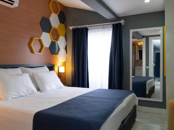 Letstay Hotel - Adults Only : photo 9 de la chambre suite deluxe avec baignoire spa