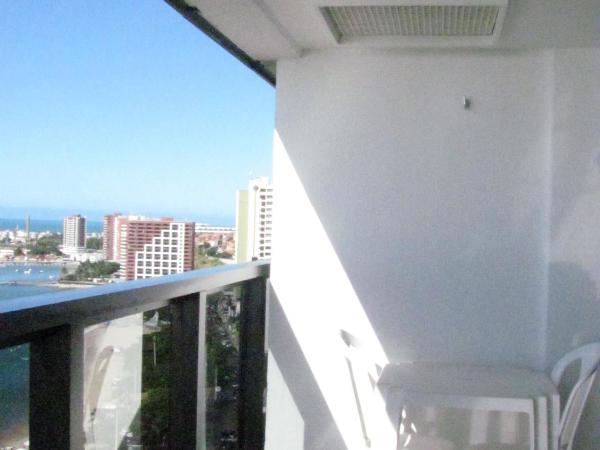 Vip Iracema Flat : photo 10 de la chambre appartement 1 chambre avec balcon et vue sur mer