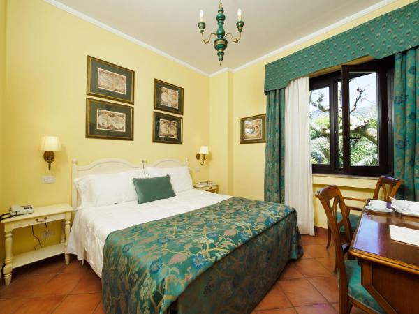 Hotel Sirius : photo 1 de la chambre chambre double ou lits jumeaux Économique