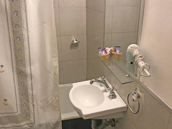 Hotel Sussex : photo 4 de la chambre chambre triple standard