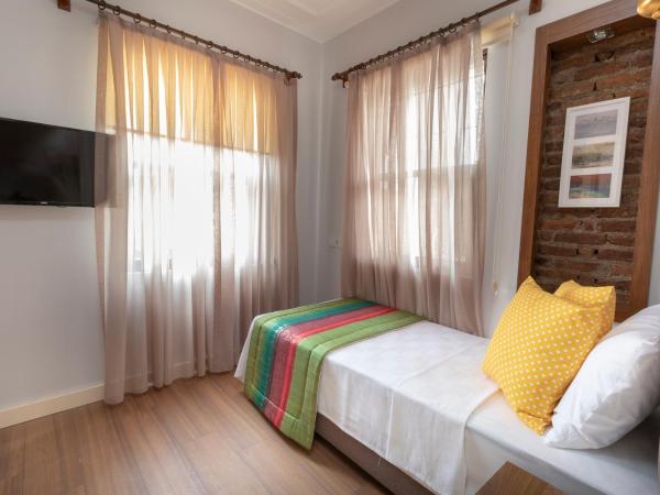 Mono Hotel : photo 4 de la chambre chambre simple - vue sur mer