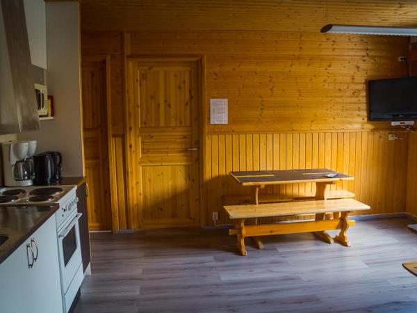 Motelli Rovaniemi : photo 2 de la chambre chambre triple avec salle de bains commune