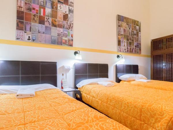 Nuevo Suizo : photo 2 de la chambre chambre double avec lit d'appoint et salle de bains (3 adultes)