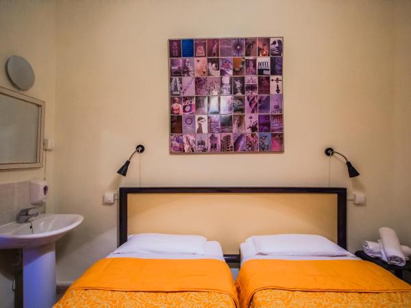 Nuevo Suizo : photo 4 de la chambre chambre double ou lits jumeaux avec salle de bains