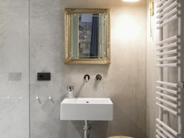 ISONZO SUITES : photo 7 de la chambre chambre lit king-size deluxe