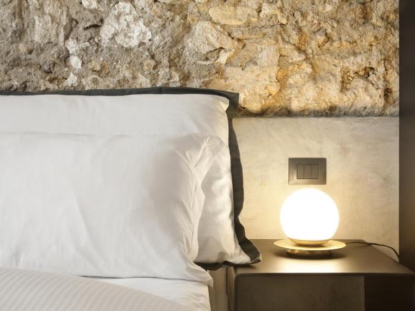 ISONZO SUITES : photo 3 de la chambre chambre double deluxe avec douche