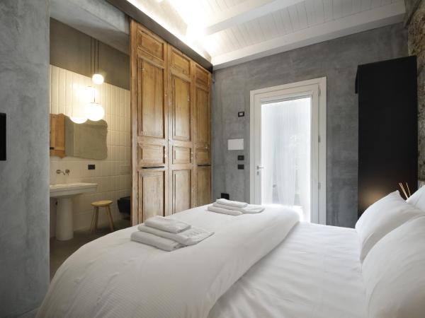 ISONZO SUITES : photo 2 de la chambre chambre double deluxe avec douche