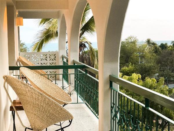 Hotel Suites Villasol : photo 5 de la chambre chambre double avec balcon - vue sur piscine
