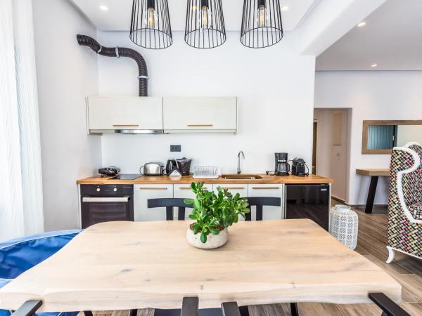 Portes Suites & Villas Mykonos : photo 3 de la chambre villa 3 chambres avec bain à remous extérieur